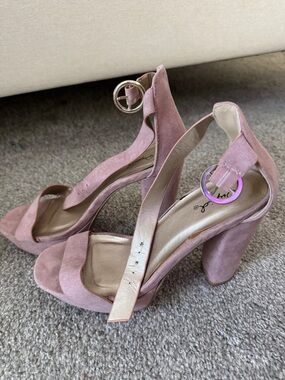 Qupid Dusty Pink Suede Block Heel Sandals with Ring Buckle